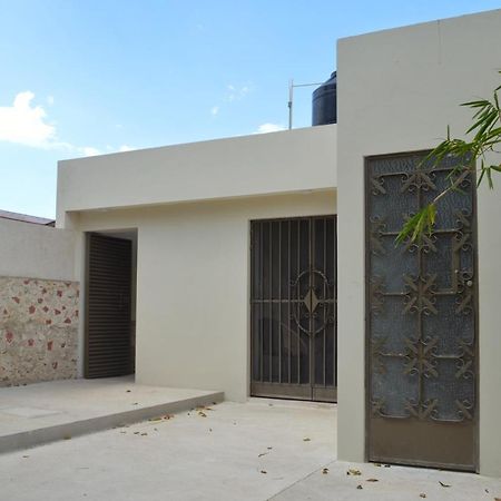 Casa Lazaro- Hermosa Casa Familiar Merida Bagian luar foto